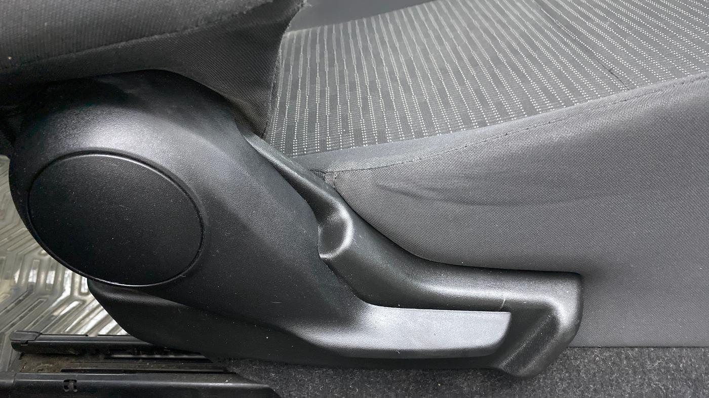 2017 Maruti IGNIS DELTA 1.2, Petrol, Manual, 25,849 km, Driver Side Adjustment Panel
