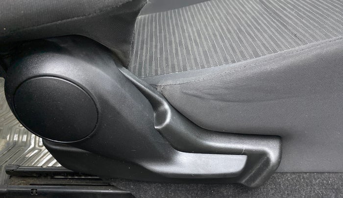 2017 Maruti IGNIS DELTA 1.2, Petrol, Manual, 25,849 km, Driver Side Adjustment Panel