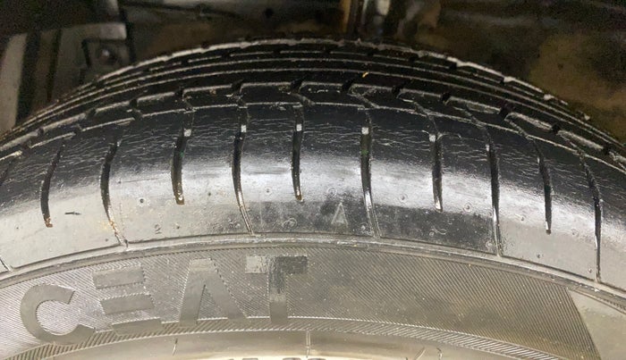 2016 Maruti Swift Dzire ZXI, Petrol, Manual, 86,221 km, Left Front Tyre Tread