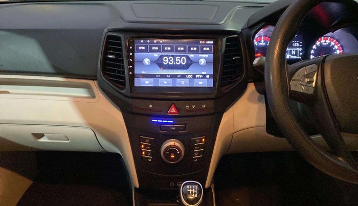 2022 Mahindra XUV300 W6 1.2 PETROL, Petrol, Manual, 39,560 km, Air Conditioner