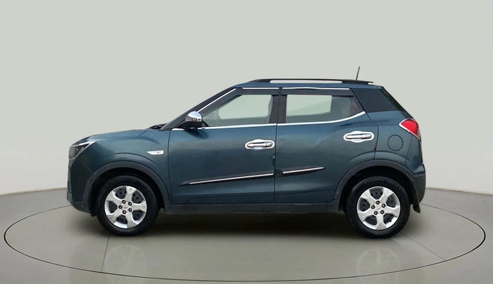 2022 Mahindra XUV300 W6 1.2 PETROL, Petrol, Manual, 39,560 km, Left Side