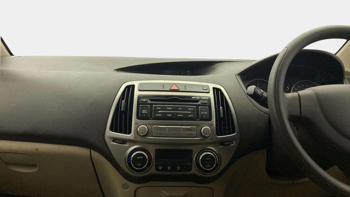 2013 Hyundai i20 MAGNA (O) 1.2, Petrol, Manual, 36,328 km, Air Conditioner