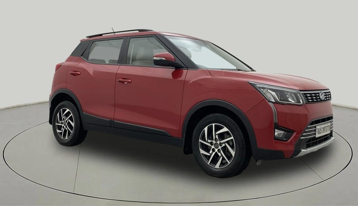 2022 Mahindra XUV300 W8 (O) 1.2 PETROL, Petrol, Manual, 20,288 km, Right Front Diagonal