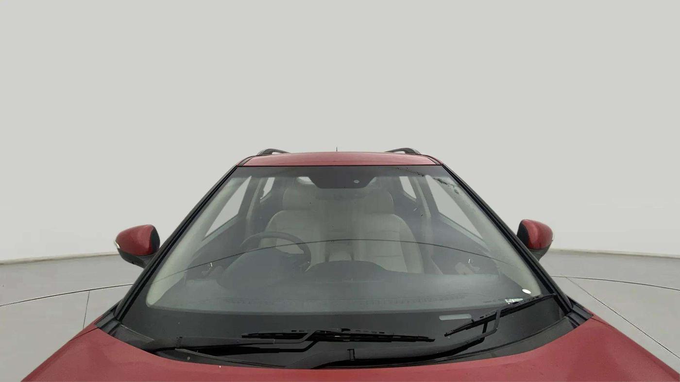 2022 Mahindra XUV300 W8 (O) 1.2 PETROL, Petrol, Manual, 20,440 km, Front Windshield