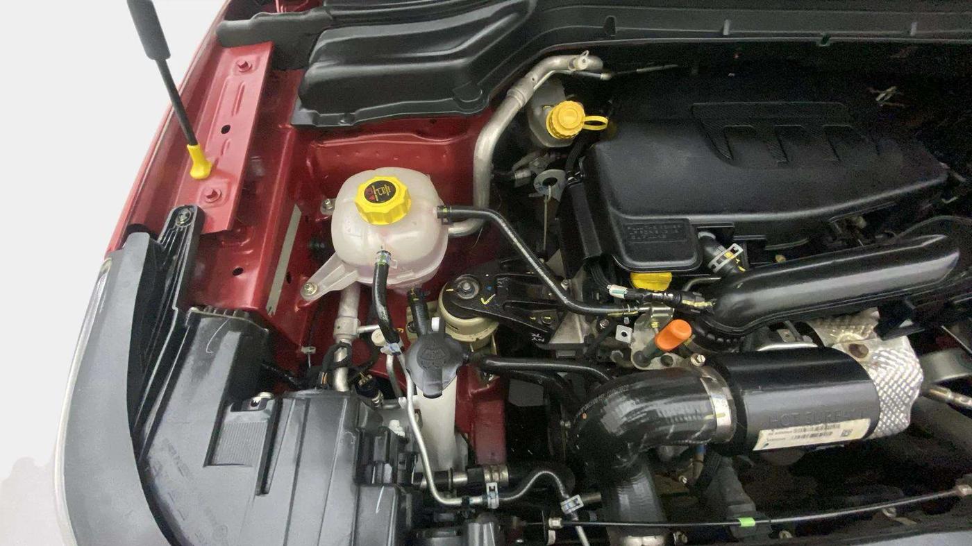 2022 Mahindra XUV300 W8 (O) 1.2 PETROL, Petrol, Manual, 20,440 km, Engine View - Right