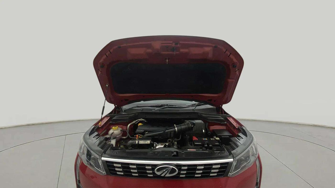 2022 Mahindra XUV300 W8 (O) 1.2 PETROL, Petrol, Manual, 20,440 km, Open Bonet
