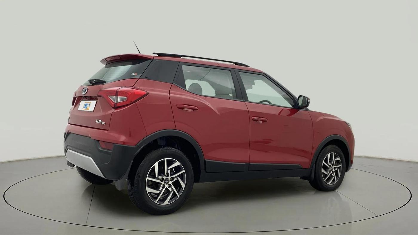 2022 Mahindra XUV300 W8 (O) 1.2 PETROL, Petrol, Manual, 20,440 km, Right Back Diagonal