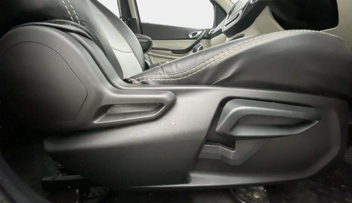 2022 Tata TIGOR XZ PLUS PETROL, Petrol, Manual, 13,909 km, Driver Side Adjustment Panel