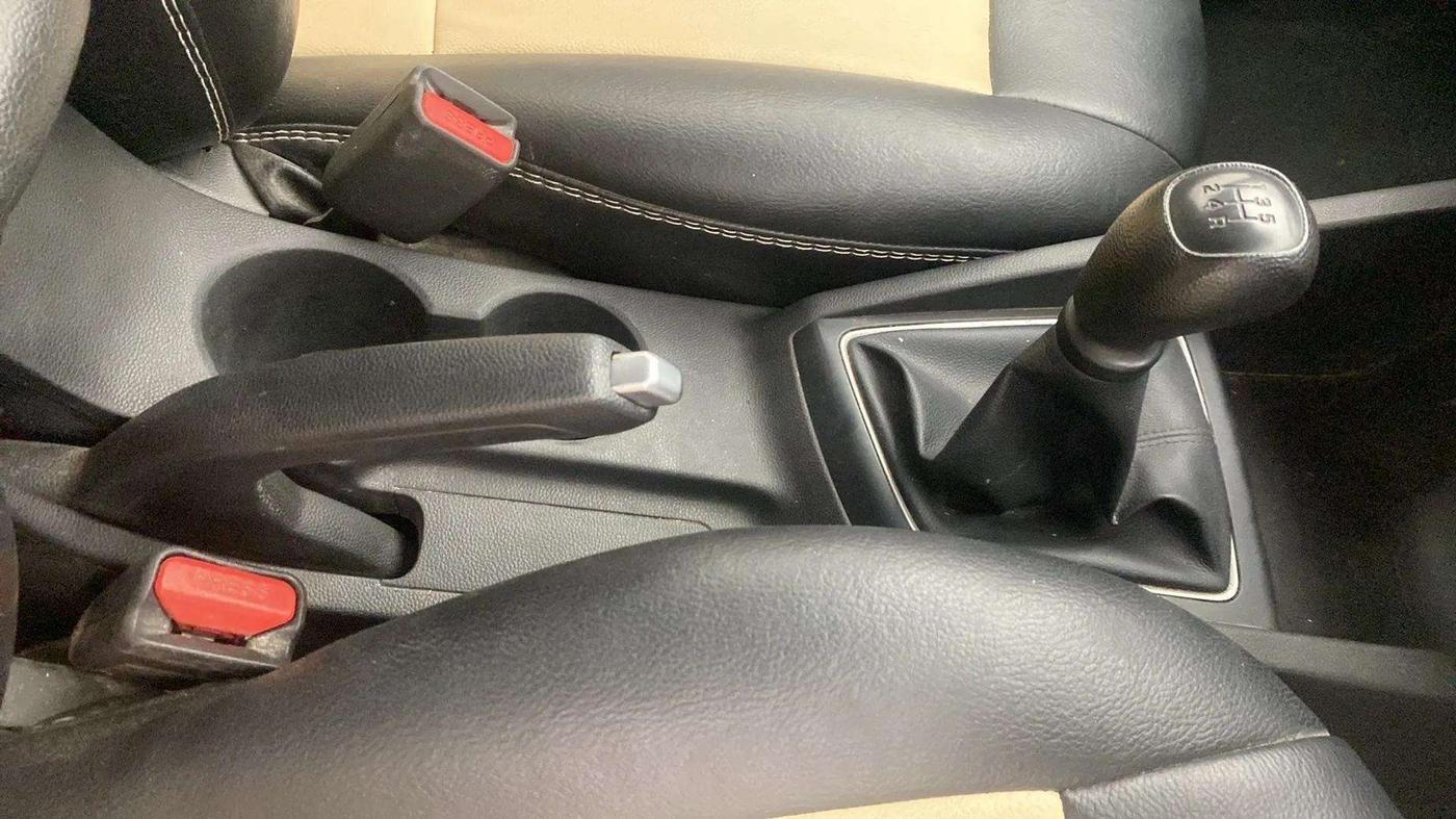 2017 Hyundai Elite i20 SPORTZ 1.2, Petrol, Manual, 69,539 km, Gear Lever