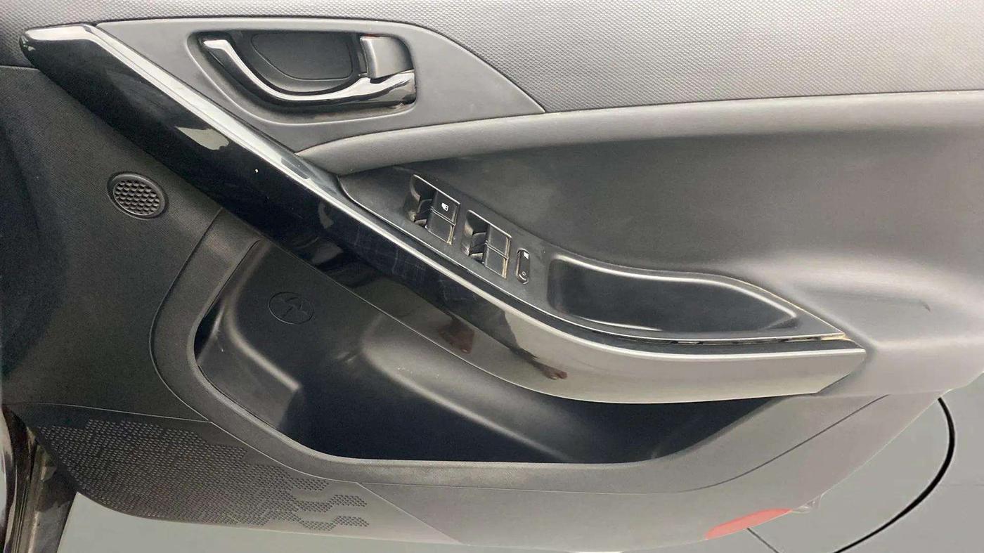 2023 Tata NEXON XZA PLUS SUNROOF DARK PETROL, Petrol, Automatic, 30,759 km, Driver Side Door Panels Control