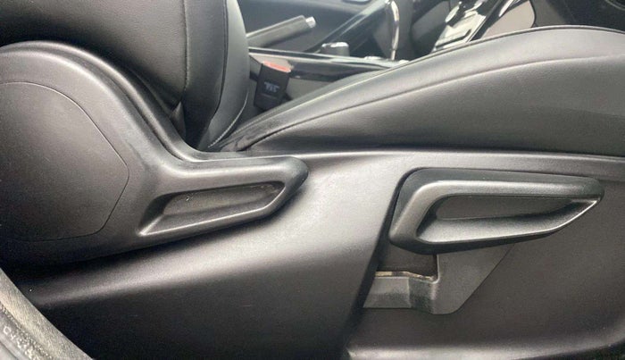 2023 Tata NEXON XZA PLUS SUNROOF DARK PETROL, Petrol, Automatic, 29,724 km, Driver Side Adjustment Panel