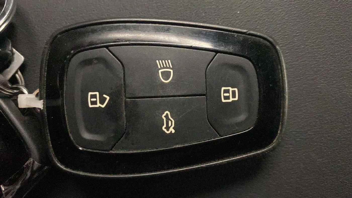 2023 Tata NEXON XZA PLUS SUNROOF DARK PETROL, Petrol, Automatic, 30,759 km, Key Close Up