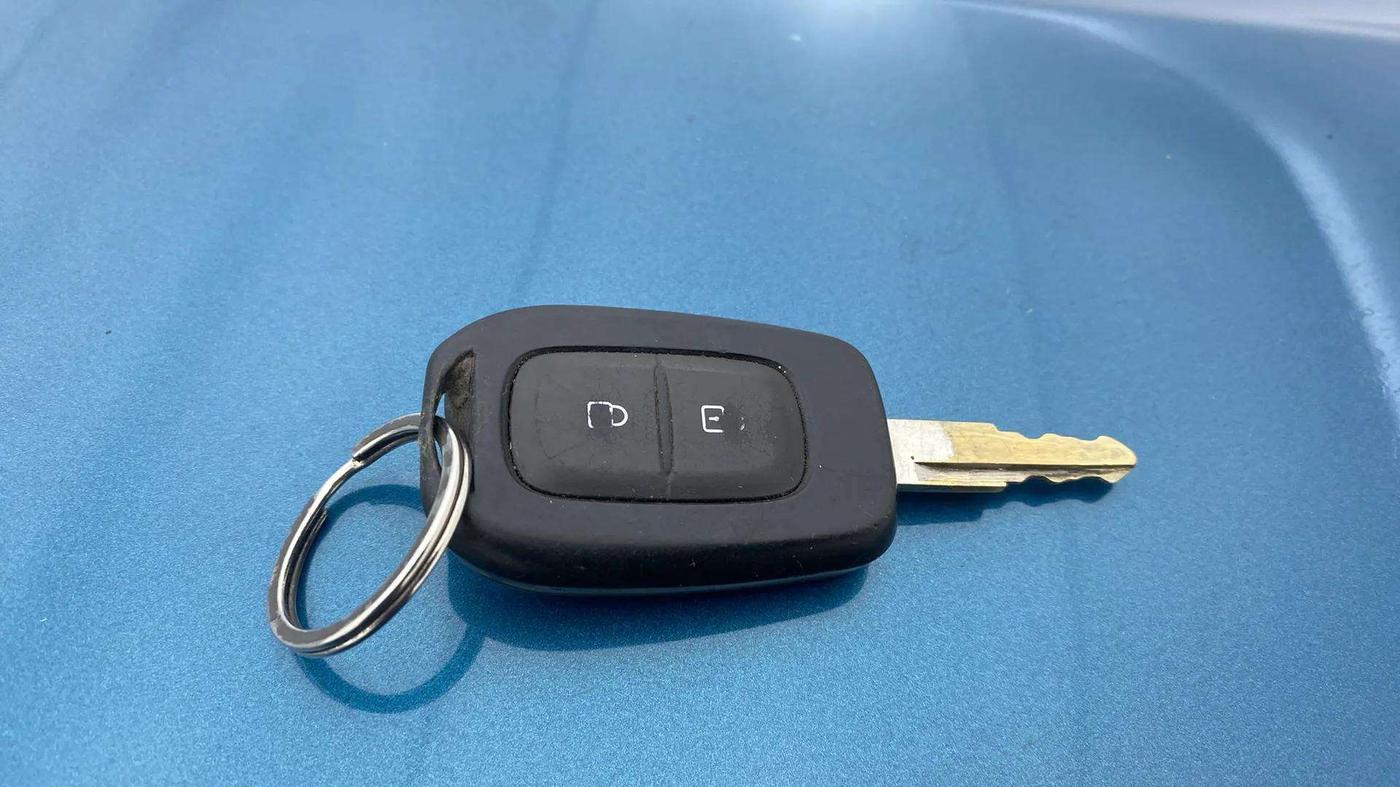 2020 Renault Kwid NEOTECH RXL 1.0 MT, Petrol, Manual, 28,780 km, Key Close Up