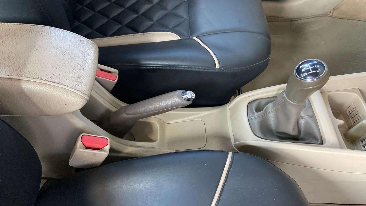 2020 Maruti Ertiga ZXI+ SHVS, Petrol, Manual, 39,265 km, Gear Lever
