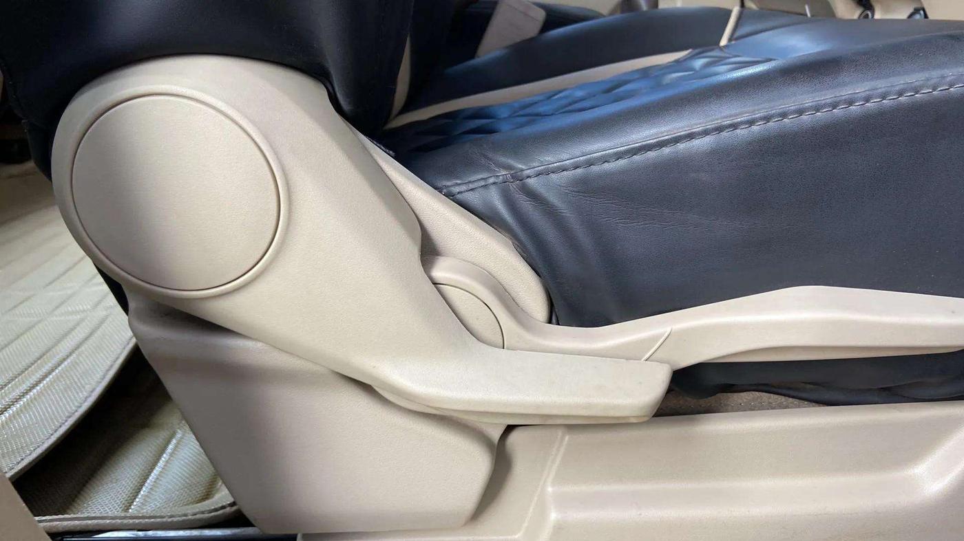 2020 Maruti Ertiga ZXI+ SHVS, Petrol, Manual, 39,265 km, Driver Side Adjustment Panel