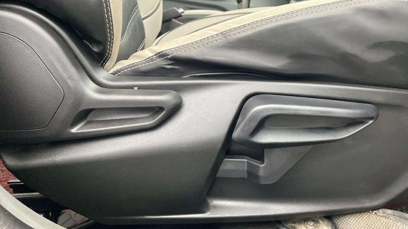 2021 Tata TIGOR XZ PLUS PETROL, Petrol, Manual, 50,500 km, Driver Side Adjustment Panel