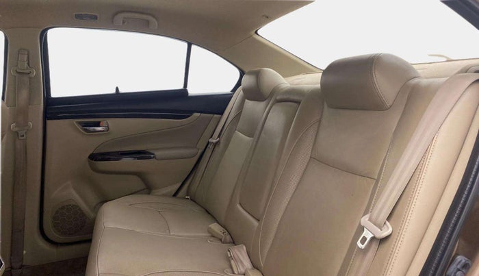 2017 Maruti Ciaz ZXI+, Petrol, Manual, 92,342 km, Right Side Rear Door Cabin