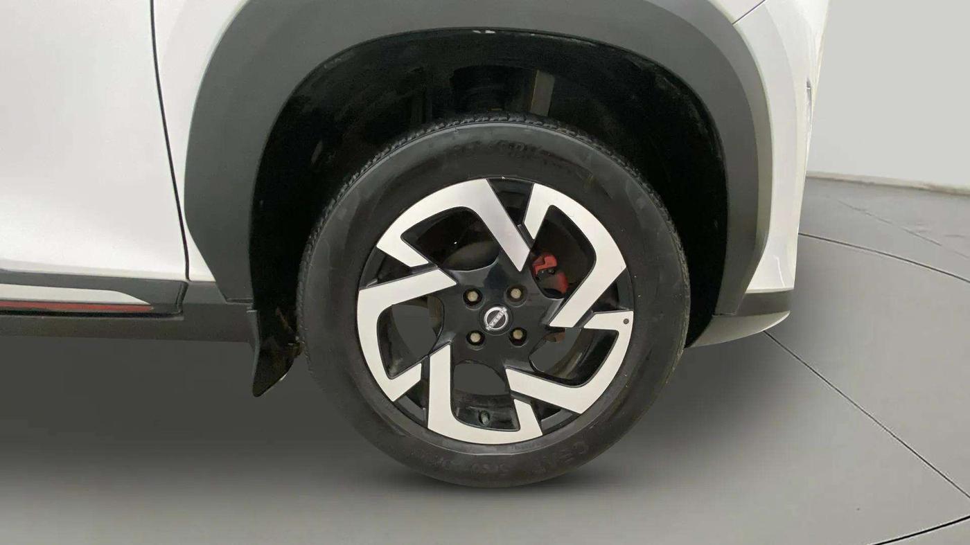 2022 Nissan MAGNITE XV RED EDITION, Petrol, Manual, 39,198 km, Right Front Wheel