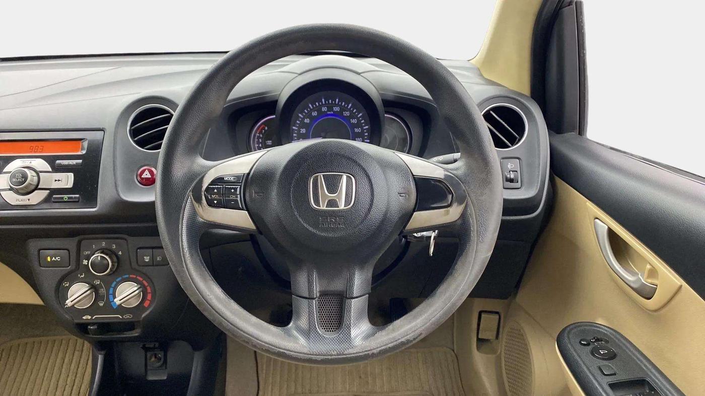 2015 Honda Amaze 1.2L I-VTEC VX, Petrol, Manual, 98,720 km, Steering Wheel Close Up