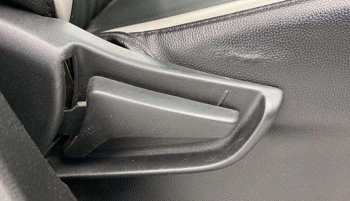 2020 Maruti S PRESSO VXI+, Petrol, Manual, 59,826 km, Driver Side Adjustment Panel