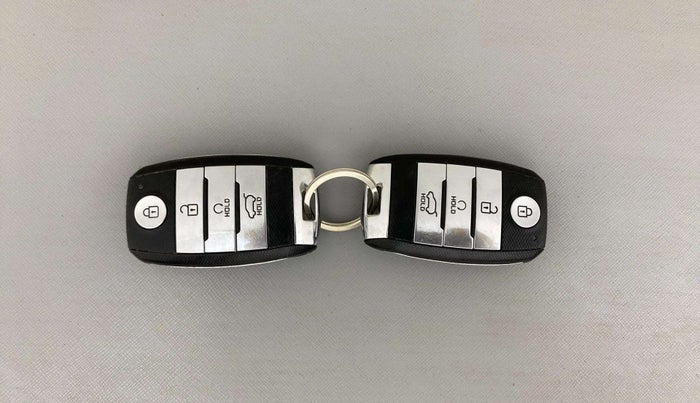 2021 KIA SONET HTX 1.0 IMT, Petrol, Manual, 32,503 km, Key Close Up