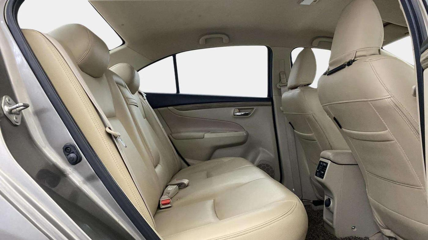 2020 Maruti Ciaz DELTA AT 1.5 SHVS PETROL, Petrol, Automatic, 31,127 km, Right Side Rear Door Cabin