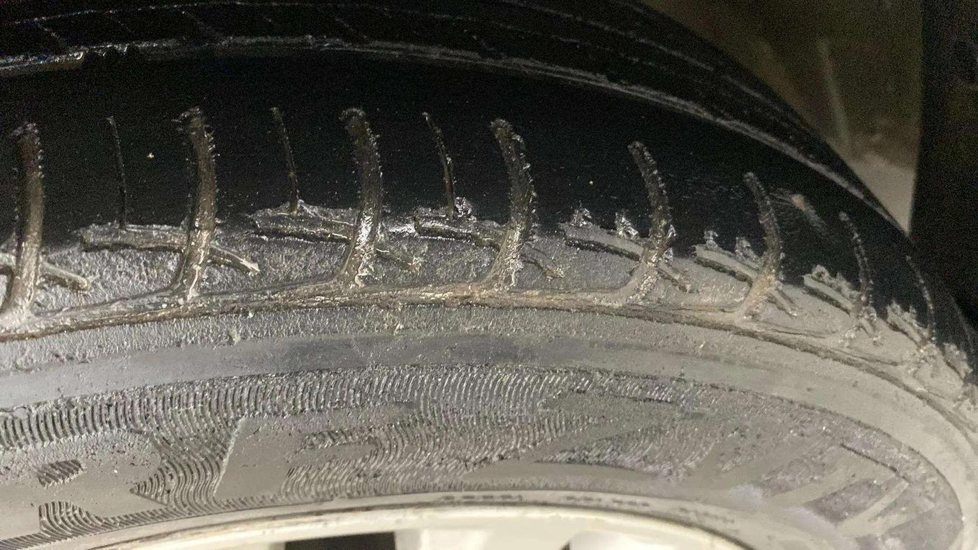 2020 Maruti Ciaz DELTA AT 1.5 SHVS PETROL, Petrol, Automatic, 31,127 km, Left Rear Tyre Tread