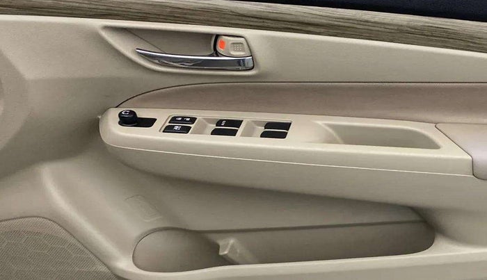 2020 Maruti Ciaz DELTA AT 1.5 SHVS PETROL, Petrol, Automatic, 30,503 km, Driver Side Door Panels Control