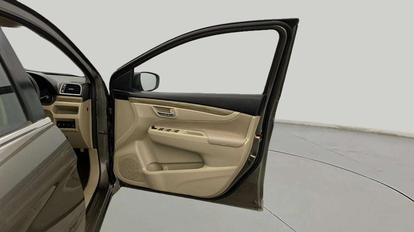 2020 Maruti Ciaz DELTA AT 1.5 SHVS PETROL, Petrol, Automatic, 31,127 km, RHS Front Door