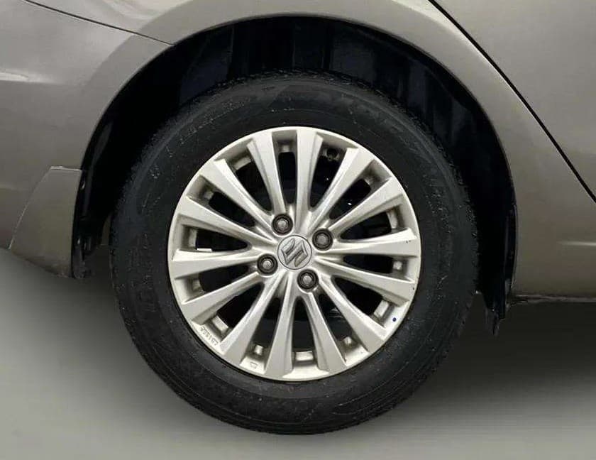 2020 Maruti Ciaz DELTA AT 1.5 SHVS PETROL, Petrol, Automatic, 31,127 km, Right Rear Wheel