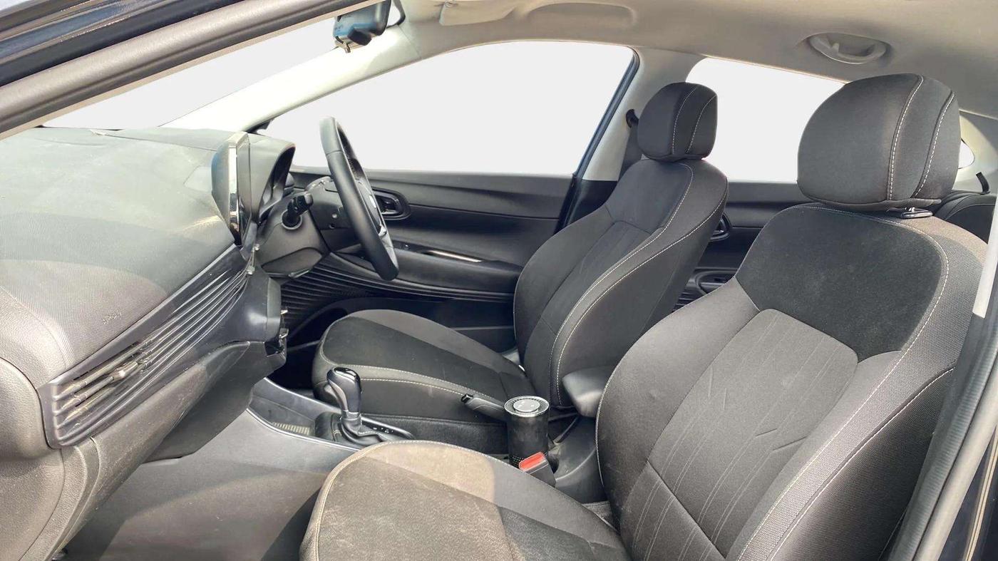 2021 Hyundai NEW I20 ASTA 1.2 AT, Petrol, Automatic, 40,458 km, Right Side Front Door Cabin