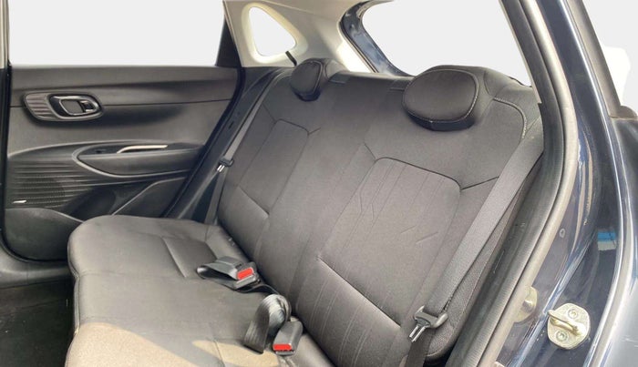 2021 Hyundai NEW I20 ASTA 1.2 AT, Petrol, Automatic, 40,403 km, Right Side Rear Door Cabin