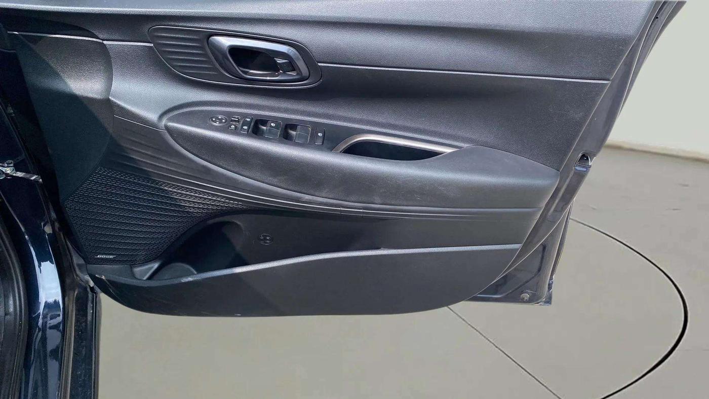 2021 Hyundai NEW I20 ASTA 1.2 AT, Petrol, Automatic, 40,458 km, Driver Side Door Panels Control
