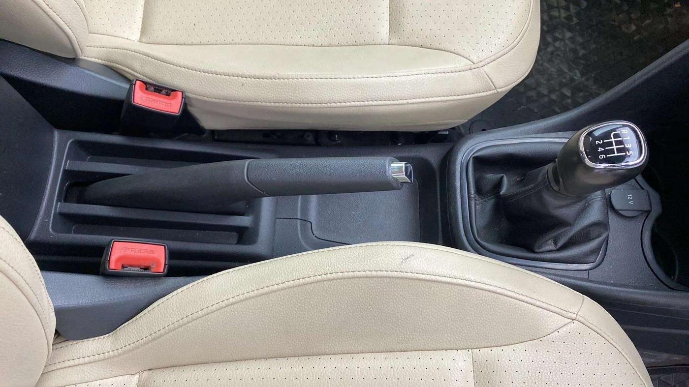 2021 Skoda Rapid STYLE TSI, Petrol, Manual, 34,710 km, Gear Lever