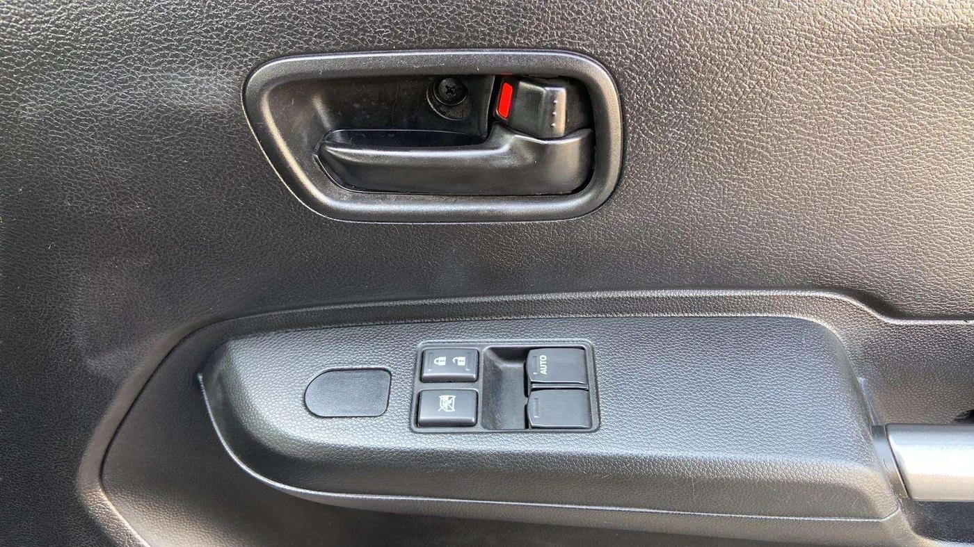 2022 Maruti IGNIS SIGMA 1.2, Petrol, Manual, 14,427 km, Driver Side Door Panels Control