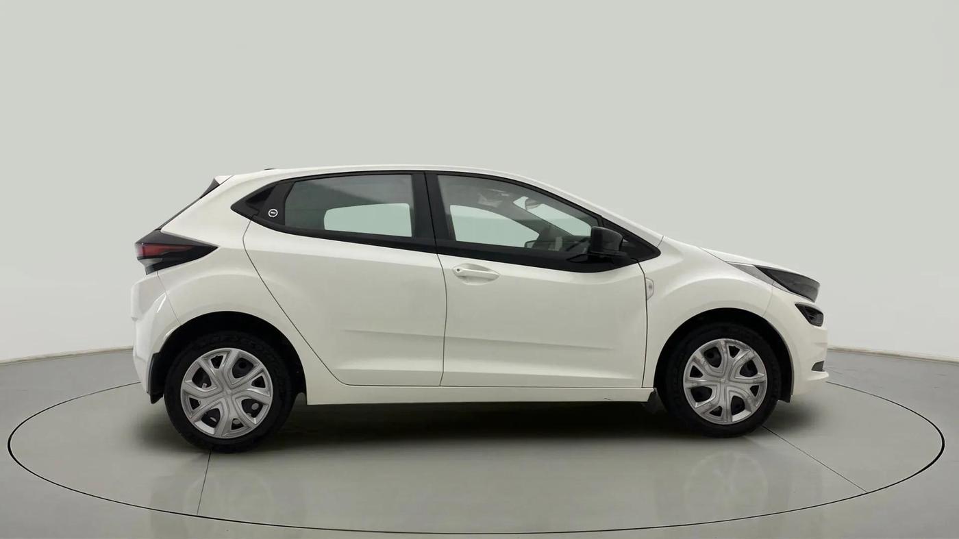 2023 Tata ALTROZ XM PLUS SUNROOF, Petrol, Manual, 7,097 km, Right Side View