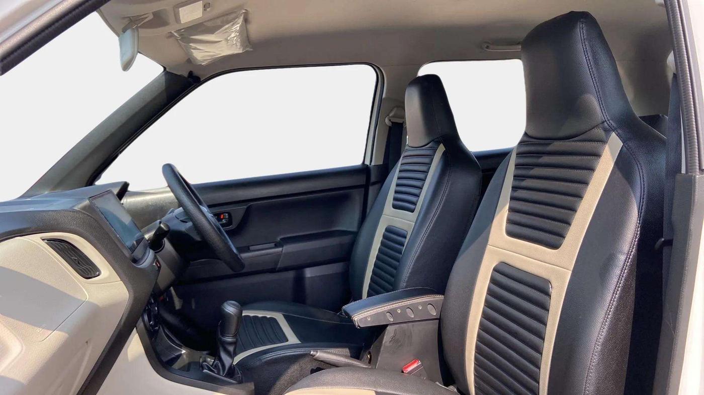 2022 Maruti New Wagon-R LXI 1.0, Petrol, Manual, 9,864 km, Right Side Front Door Cabin