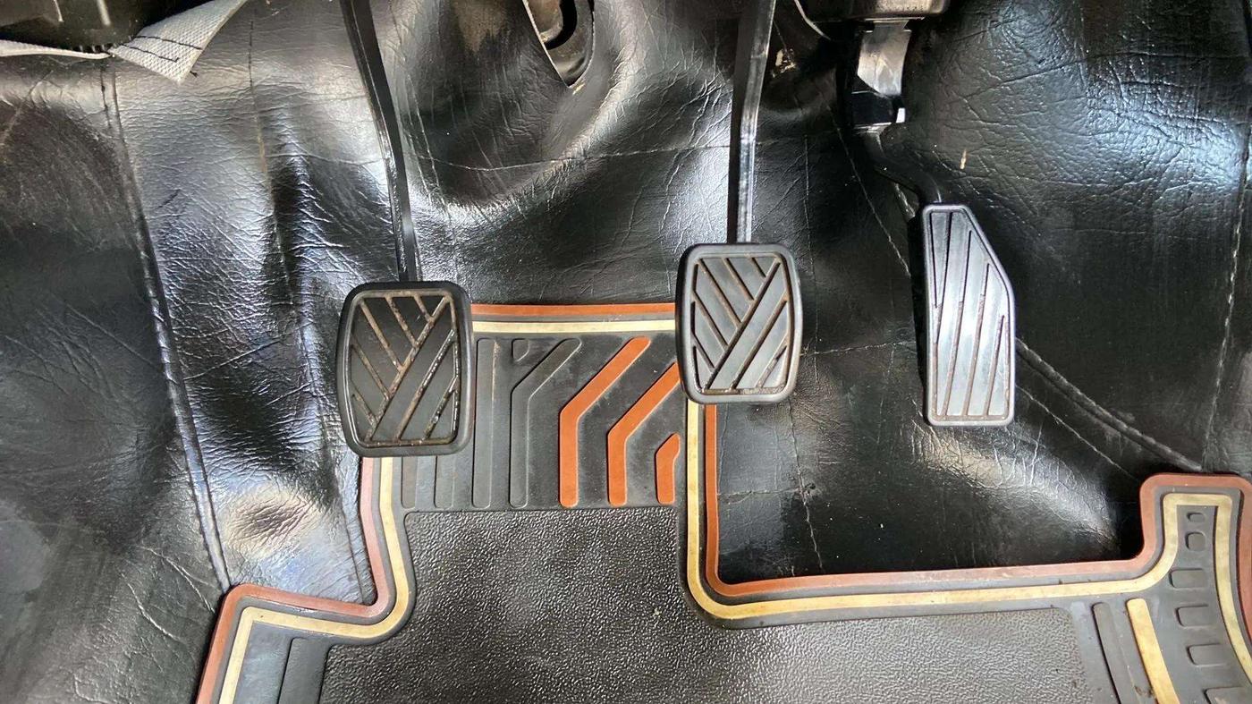 2022 Maruti New Wagon-R LXI 1.0, Petrol, Manual, 9,864 km, Pedals