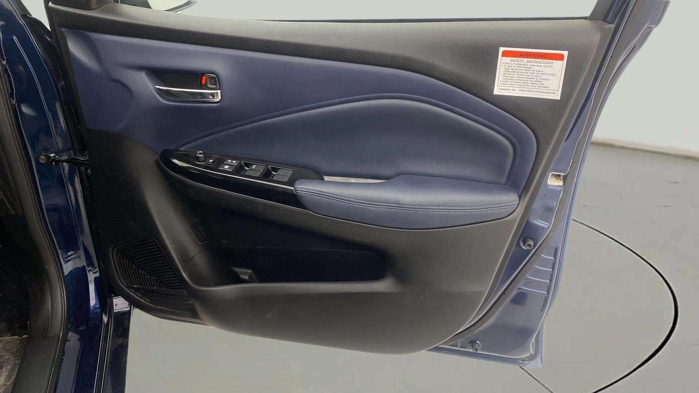 2024 Maruti Baleno  ZETA CNG 1.2L, CNG, Manual, 89 km, Driver Side Door Panels Control
