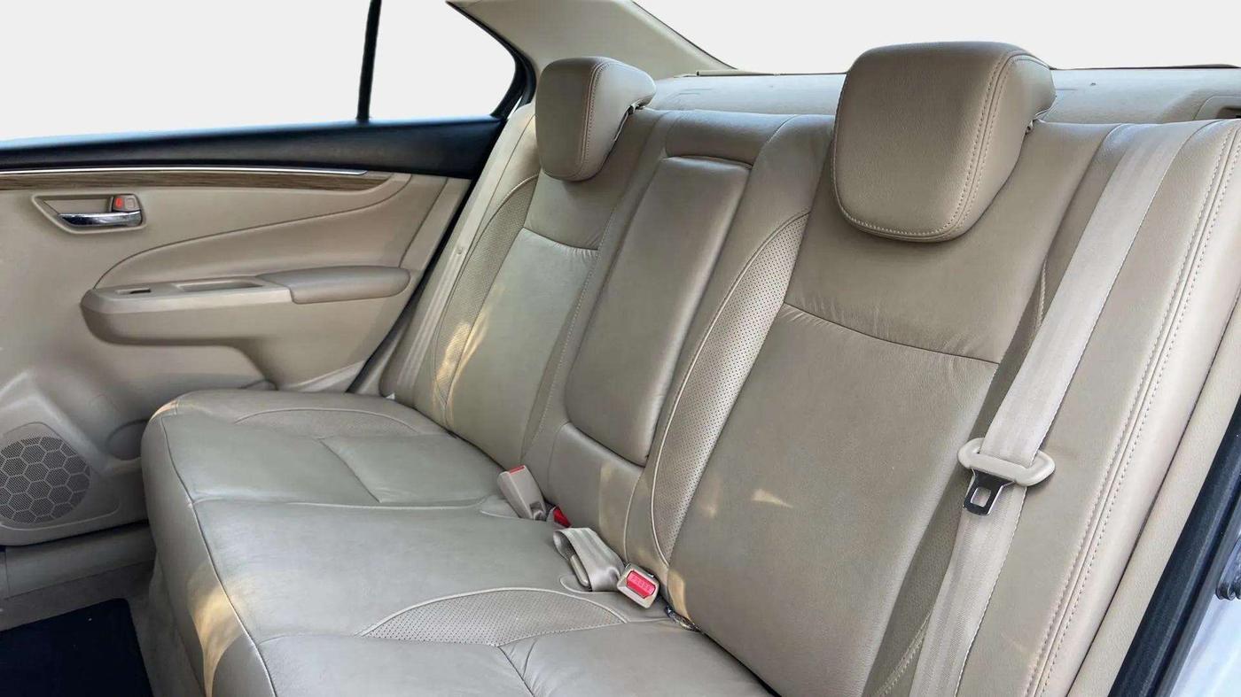 2018 Maruti Ciaz ALPHA 1.5 SHVS PETROL, Petrol, Manual, 35,236 km, Right Side Rear Door Cabin