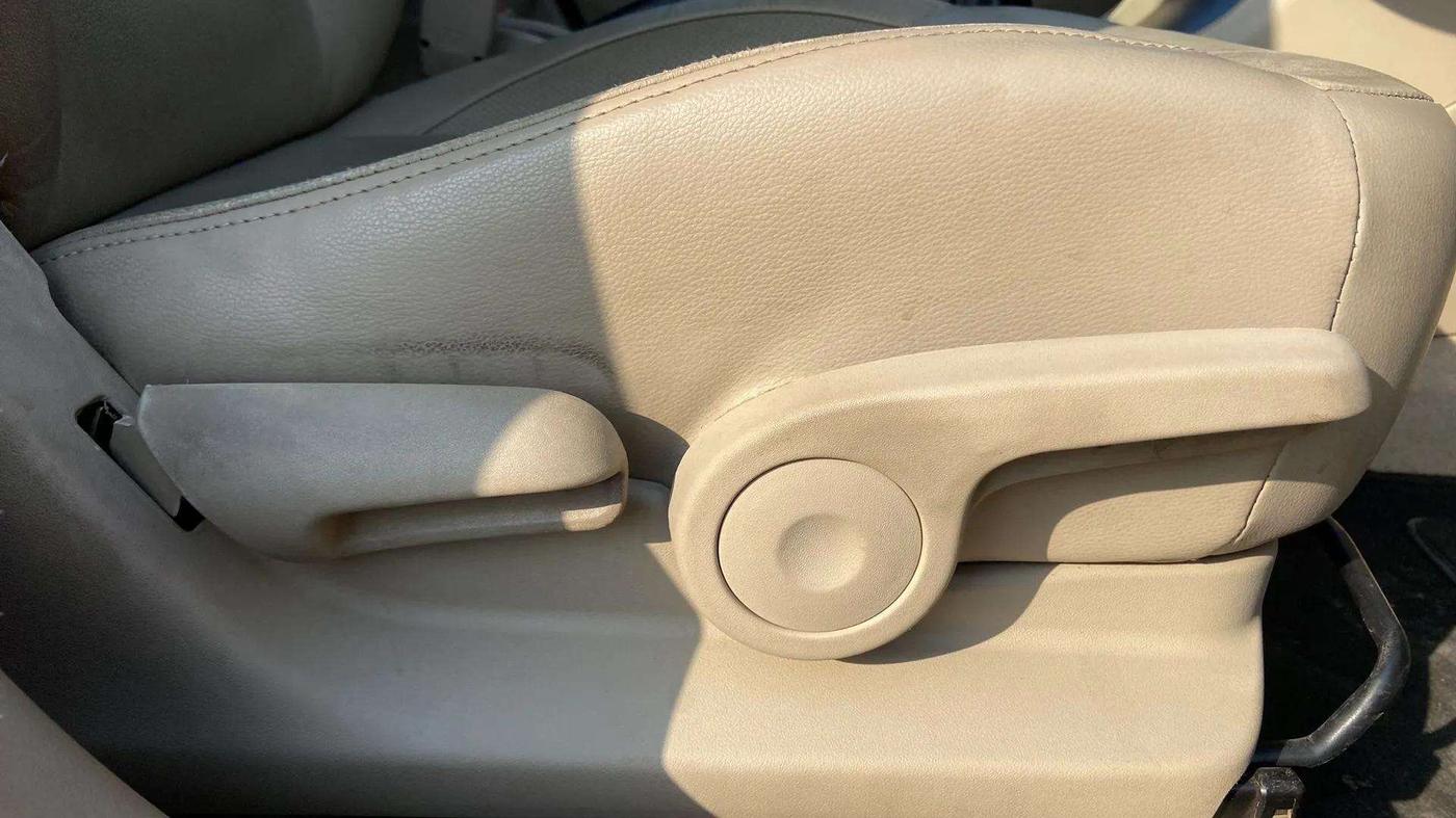 2018 Maruti Ciaz ALPHA 1.5 SHVS PETROL, Petrol, Manual, 35,236 km, Driver Side Adjustment Panel