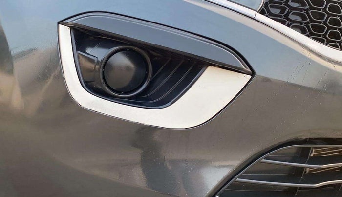 2019 Tata NEXON XZ PETROL, Petrol, Manual, 52,656 km, Front bumper - Bumper cladding minor damage/missing