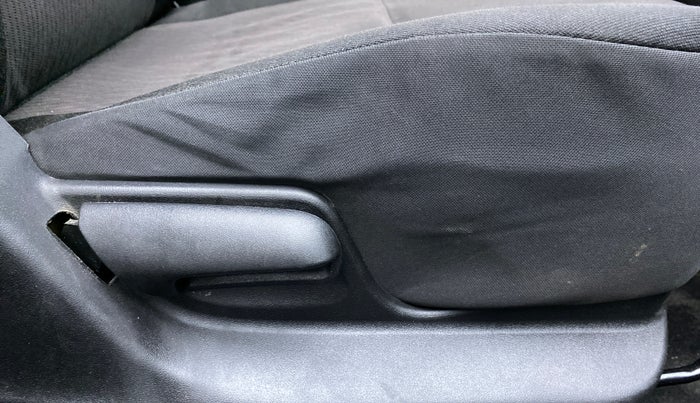 2017 Maruti Swift VXI D, Petrol, Manual, 39,159 km, Driver Side Adjustment Panel