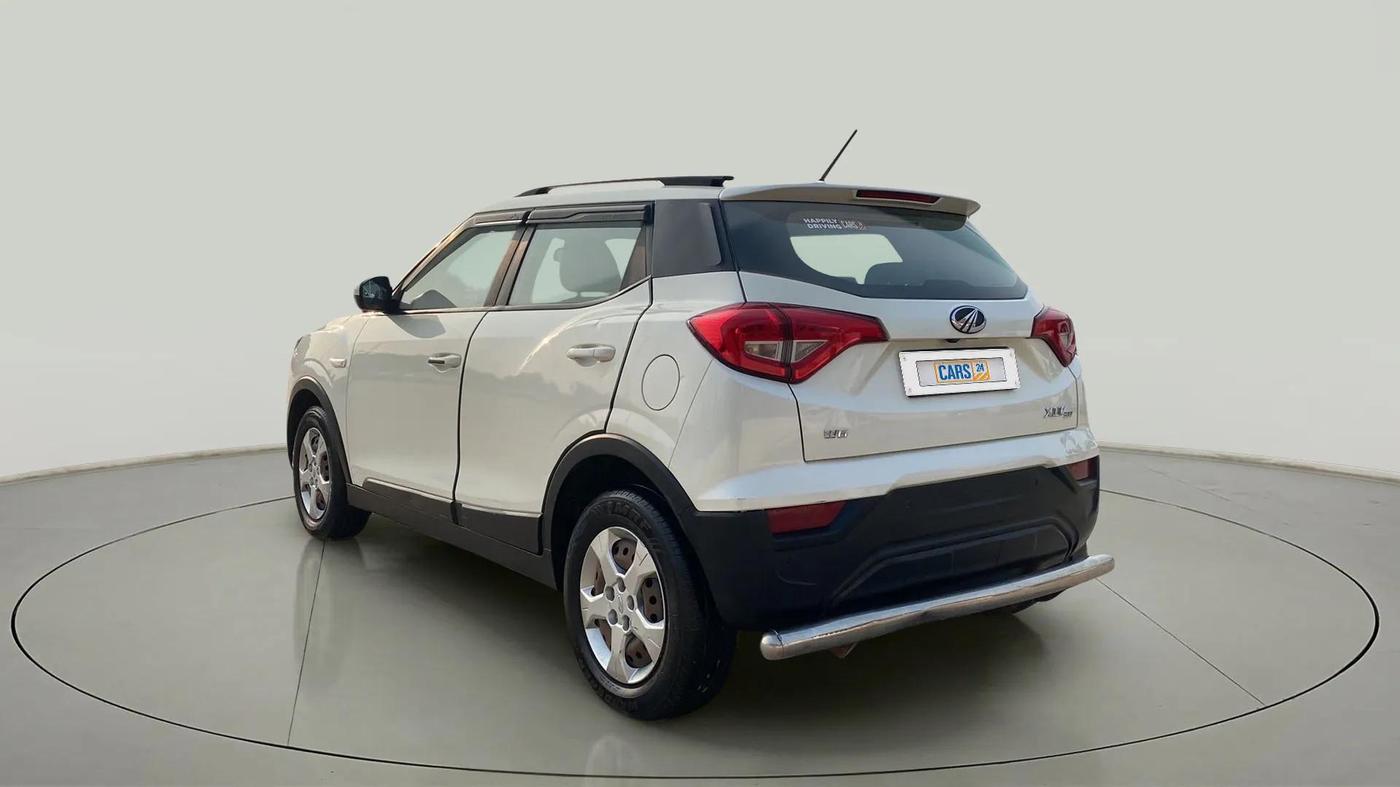 2019 Mahindra XUV300 W6 1.2 PETROL, Petrol, Manual, 69,731 km, Left Back Diagonal