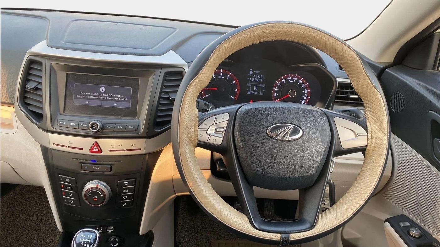 2019 Mahindra XUV300 W6 1.2 PETROL, Petrol, Manual, 69,731 km, Steering Wheel Close Up