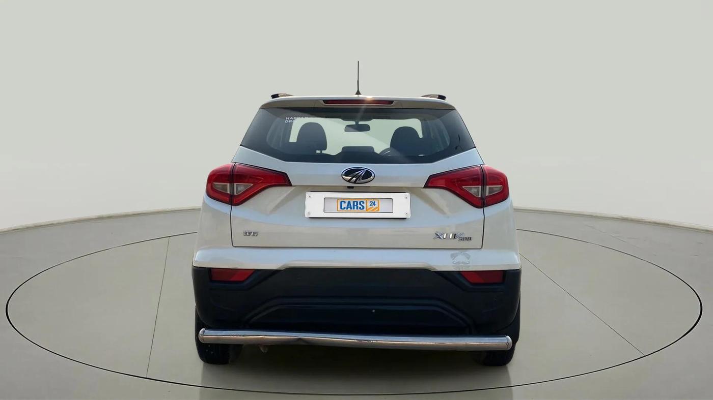 2019 Mahindra XUV300 W6 1.2 PETROL, Petrol, Manual, 69,731 km, Back/Rear