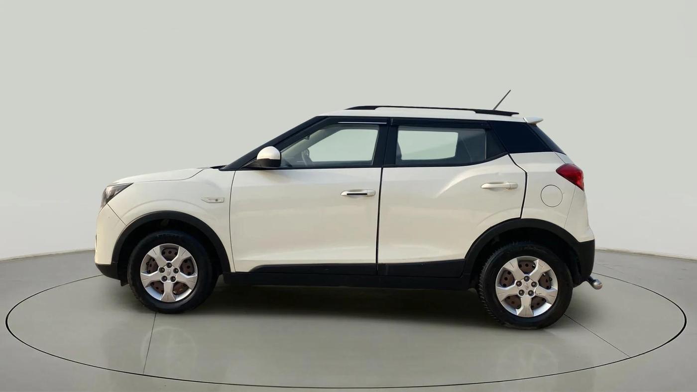 2019 Mahindra XUV300 W6 1.2 PETROL, Petrol, Manual, 69,731 km, Left Side