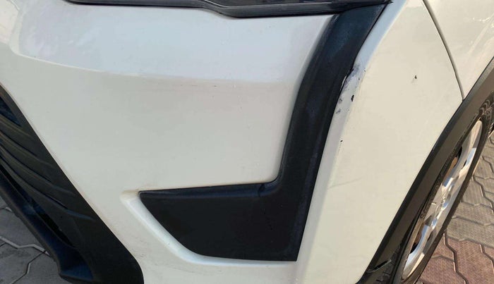 2019 Mahindra XUV300 W6 1.2 PETROL, Petrol, Manual, 69,523 km, Front bumper - Minor scratches