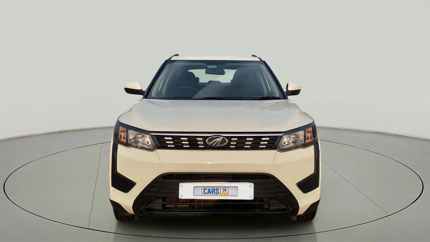 2019 Mahindra XUV300 W6 1.2 PETROL, Petrol, Manual, 69,731 km, Front