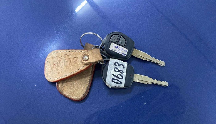 2023 Maruti Dzire VXI, Petrol, Manual, 9,422 km, Key Close Up
